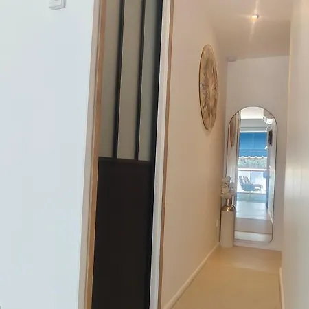 Le Cap Situe A 300 M La Faviere Les Mimosas Apartmán *
